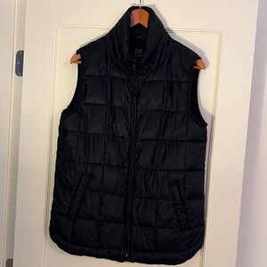 GAP Black Recycled Puffer Vest